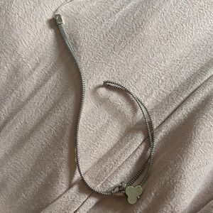 Chaos club phone holder